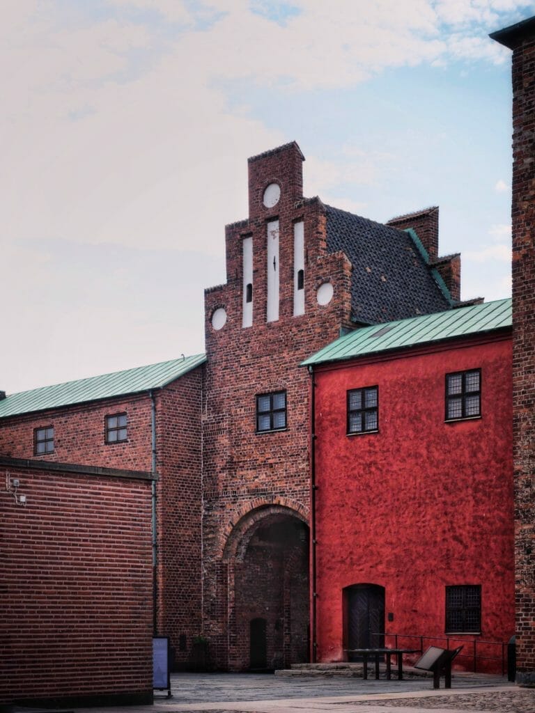 MALMÖ SEHENSWÜRDIGKEITEN UND INSIDER TIPPS 2024 16 MALMÖ SEHENSWÜRDIGKEITEN UND INSIDER TIPPS 2024 12