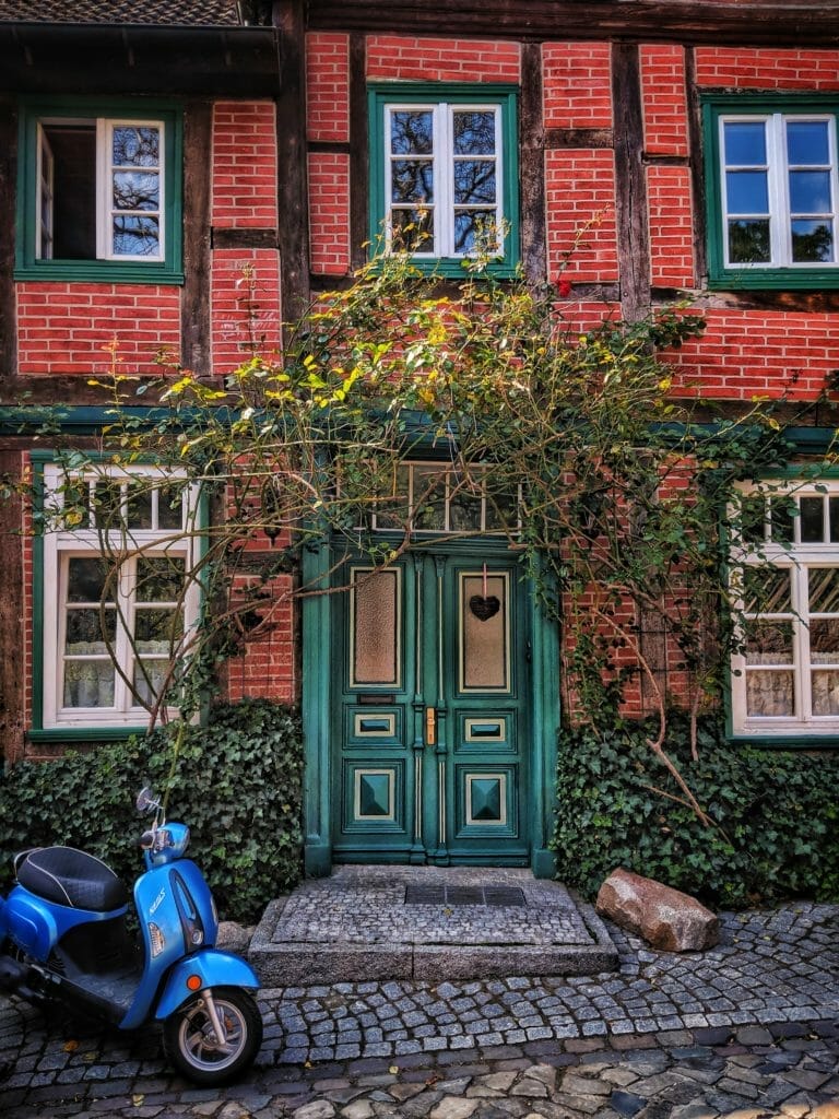 A DAYTRIP TO LAUENBURG 25 A DAYTRIP TO LAUENBURG 25