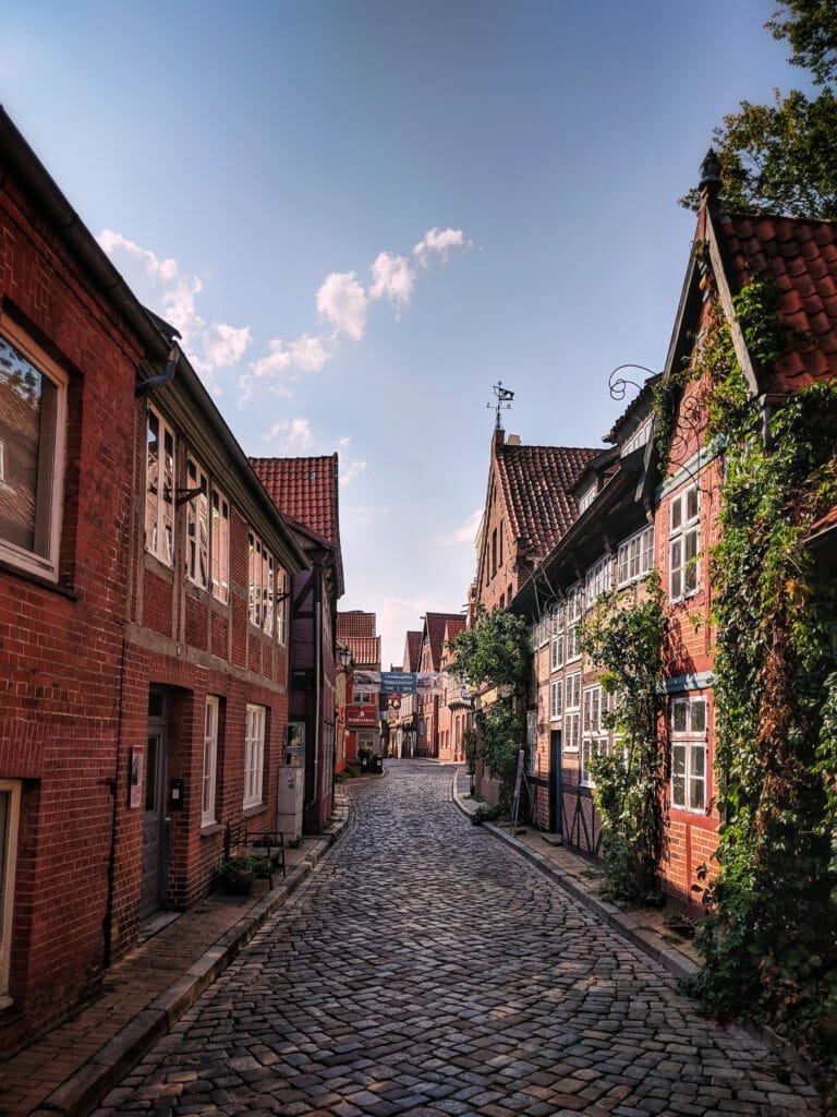 A DAYTRIP TO LAUENBURG 19 A DAYTRIP TO LAUENBURG 19