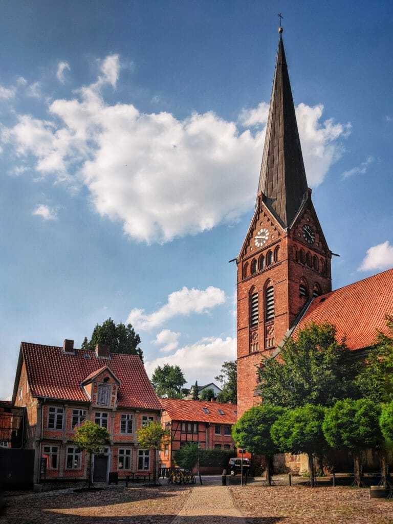 A DAYTRIP TO LAUENBURG 12 A DAYTRIP TO LAUENBURG 12