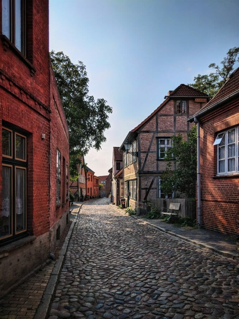 A DAYTRIP TO LAUENBURG 17 A DAYTRIP TO LAUENBURG 17