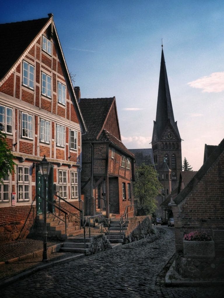 LAUENBURG SEHENSWÜRDIGKEITEN: EIN PERFEKTER TAG IN LAUENBURG (AN DER ELBE) 2 LAUENBURG SEHENSWÜRDIGKEITEN: EIN PERFEKTER TAG IN LAUENBURG (AN DER ELBE) 1