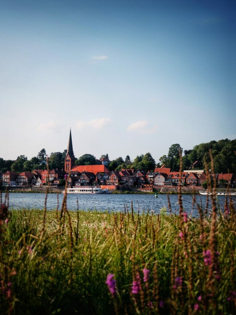A DAYTRIP TO LAUENBURG 41 A DAYTRIP TO LAUENBURG 41