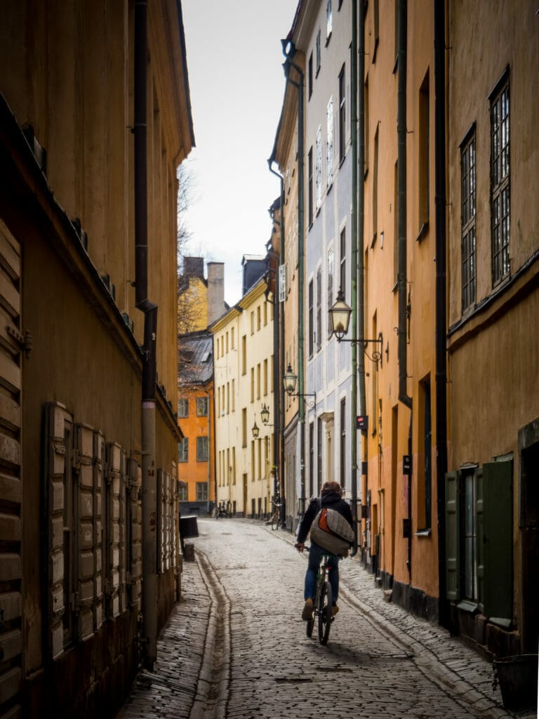 RUN YOUR WORLD STOCKHOLM 52 RUN YOUR WORLD STOCKHOLM 52