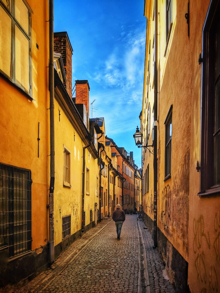 RUN YOUR WORLD STOCKHOLM 15 RUN YOUR WORLD STOCKHOLM 15