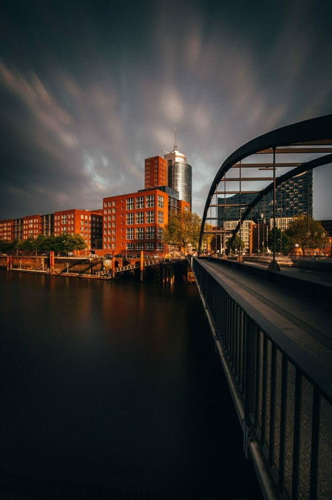 Hamburg Hafencity mit Elbphilharmonie