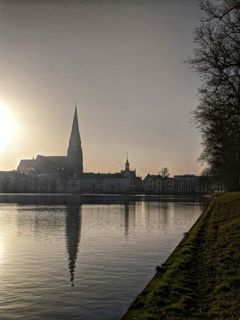 SCHWERINER FÜNF-SEEN-LAUF: 30 UNVERGESSLICHE KILOMETER 5