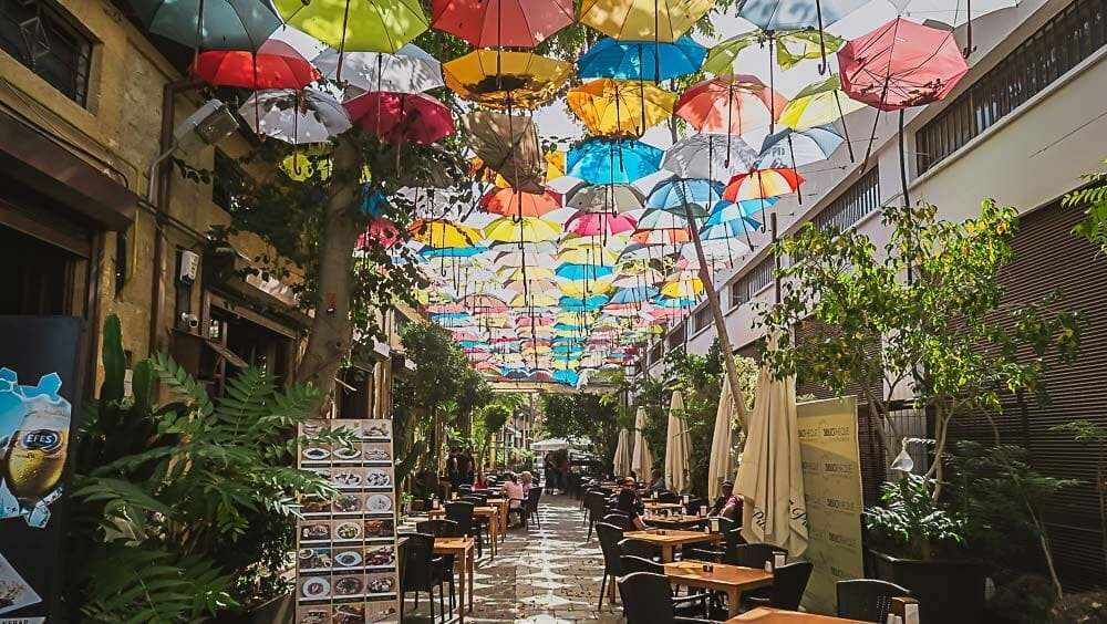 DIE 9 SCHÖNSTEN URLAUBSZIELE EUROPAS - SÜDOST- & OSTEUROPA 14 DIE 9 SCHÖNSTEN URLAUBSZIELE EUROPAS - SÜDOST- & OSTEUROPA 10