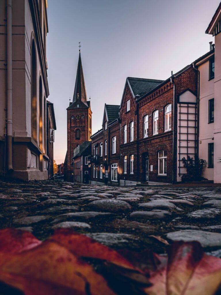 Plön Sehenswürdigkeiten: 10 Ultimative Sehenswürdigkeiten und Fotospots für jede Jahreszeit 9