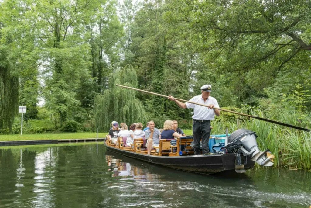 Ausflugsziele Brandenburg - Kahnfahrt im Spreewald