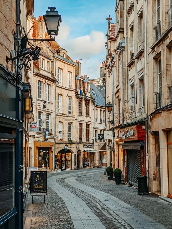 NORMANDIE SEHENSWÜRDIGKEITEN: 3 UNGEWÖHNLICHE IDEEN FÜR EINEN STÄDTETRIP IN DIE NORMANDIE 60