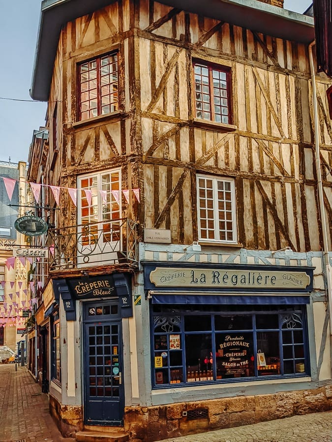 NORMANDIE SEHENSWÜRDIGKEITEN: 3 UNGEWÖHNLICHE IDEEN FÜR EINEN STÄDTETRIP IN DIE NORMANDIE 33