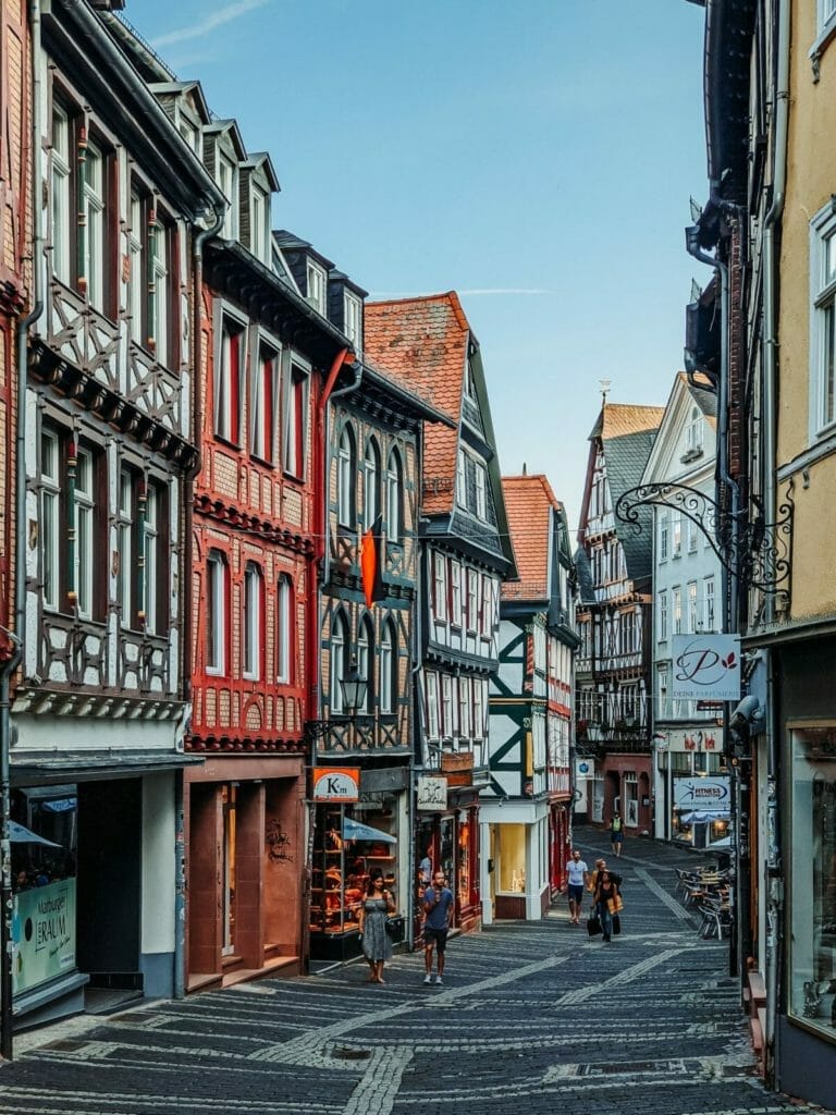 Schönste Städte Deutschlands - Marburg - Einkaufsstraße in der Oberstadt