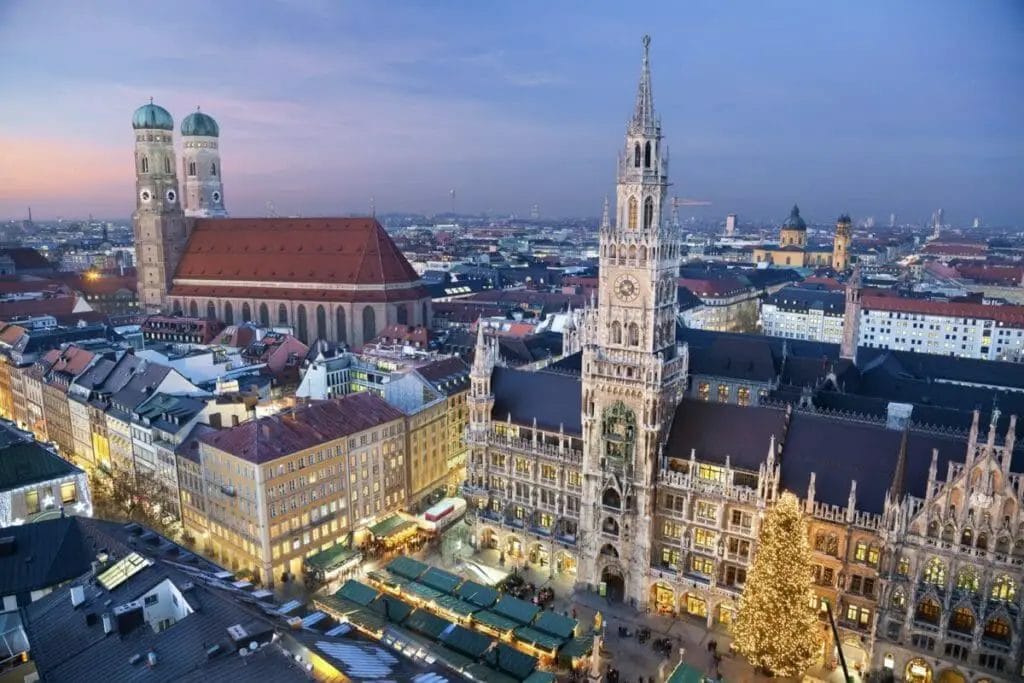 Blick über München - Schöne Städte Bayern