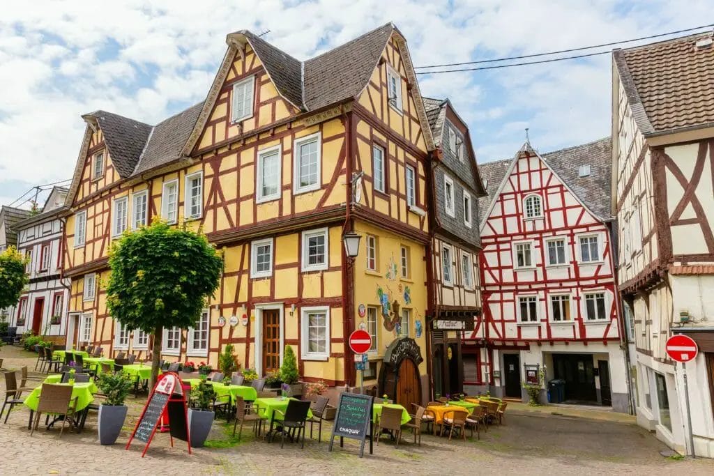 Städte am Rhein - Lingen am Rhein. Fachwerkhäuser in Lingen am Rhein