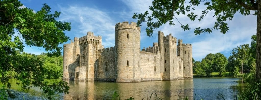 30 FAMOUS LANDMARKS IN THE UNITED KINGDOM EVERYONE MUST VISIT 59