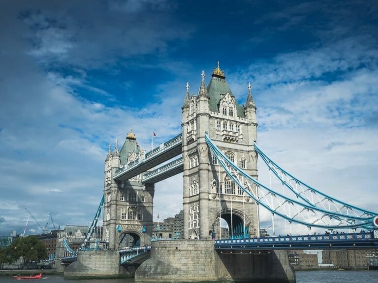30 Famous landmarks in the United Kingdom (UK) to visit