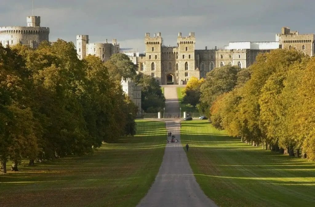 30 FAMOUS LANDMARKS IN THE UNITED KINGDOM EVERYONE MUST VISIT 18