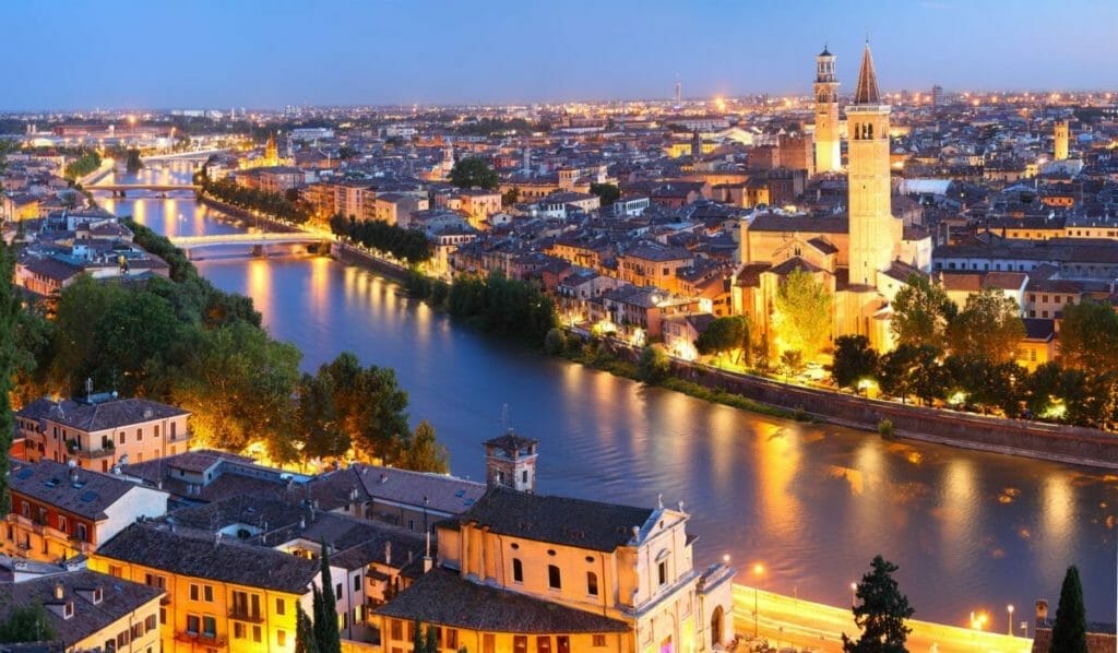 Best Cities in Italy to Visit - Verona by night