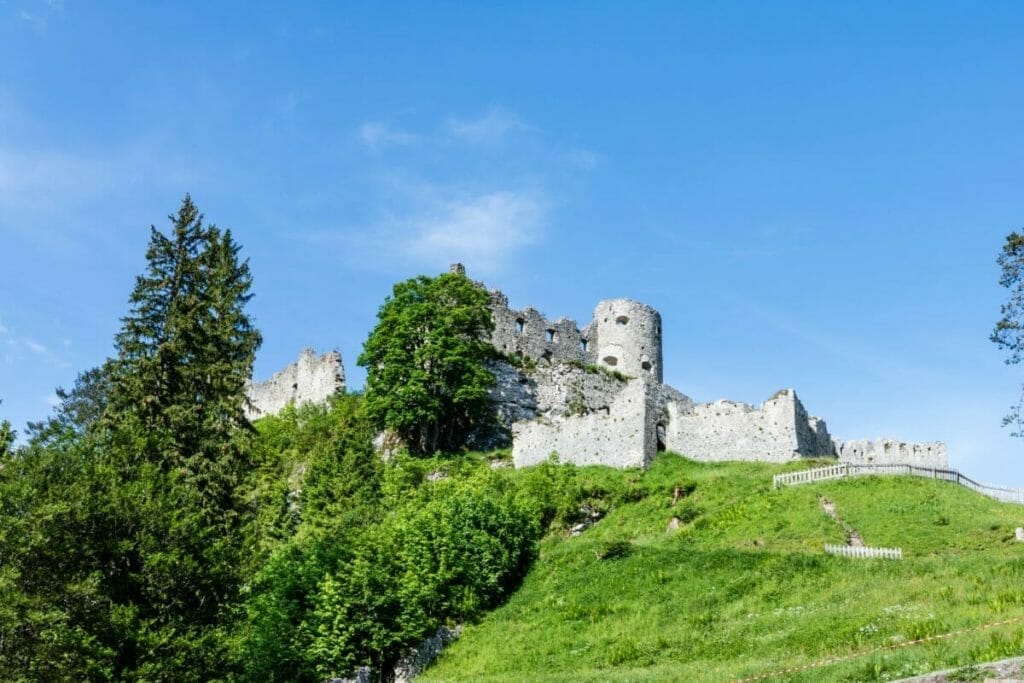 ALLGÄU SEHENSWÜRDIGKEITEN - 13 ORTE DIE DU NICHT VERPASSEN SOLLTEST 11 ALLGÄU SEHENSWÜRDIGKEITEN - 13 ORTE DIE DU NICHT VERPASSEN SOLLTEST 10