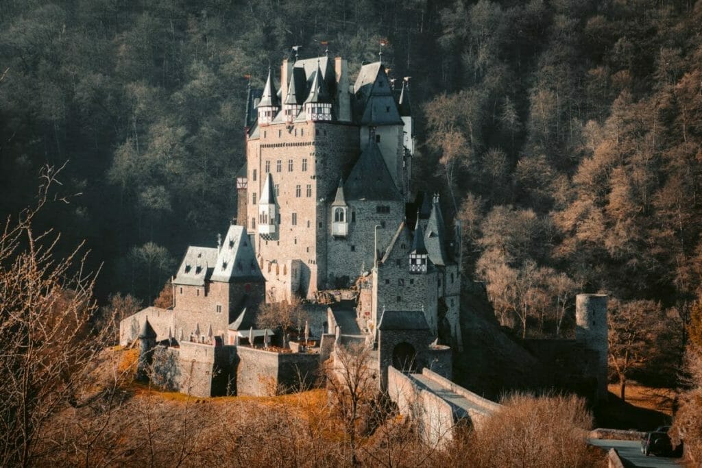 DIE 13 SCHÖNSTEN STÄDTE UND ORTE AN DER MOSEL 18