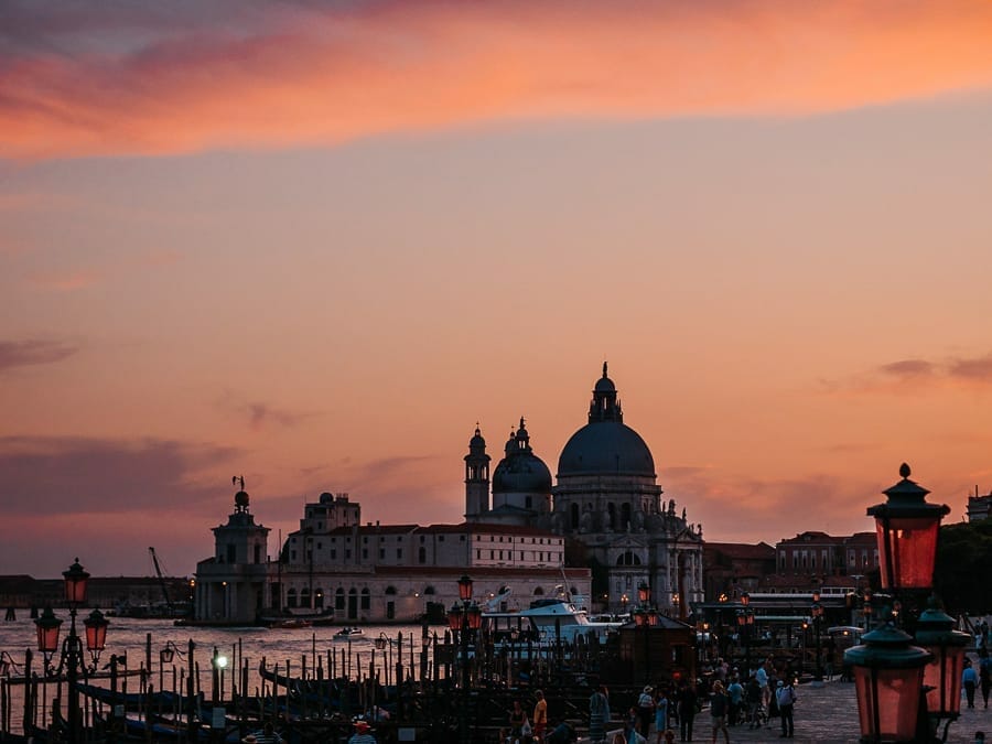 STÄDTE DER LIEBE: 13 ROMANTISCHE REISEZIELE & ORTE FÜR EINEN STÄDTETRIP IN 2022 7