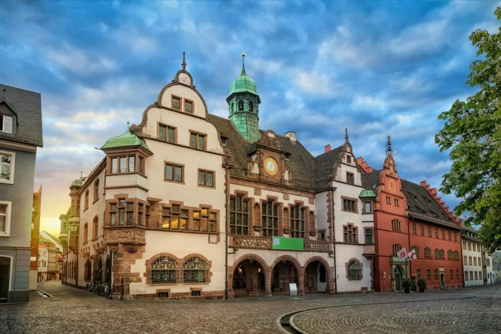 DIE TOP 13 FREIBURG SEHENSWÜRDIGKEITEN - ENTDECKE DIE BESTEN ATTRAKTIONEN IM MAGISCHEN BREISGAU 10 DIE TOP 13 FREIBURG SEHENSWÜRDIGKEITEN - ENTDECKE DIE BESTEN ATTRAKTIONEN IM MAGISCHEN BREISGAU 7