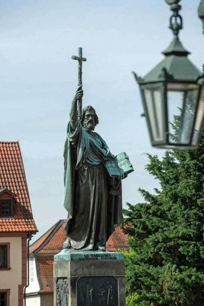 ÜBERRASCHENDE FULDA SEHENSWÜRDIGKEITEN, AUSFLUGSZIELE & AKTIVITÄTEN FÜR DICH 15 ÜBERRASCHENDE FULDA SEHENSWÜRDIGKEITEN, AUSFLUGSZIELE & AKTIVITÄTEN FÜR DICH 14