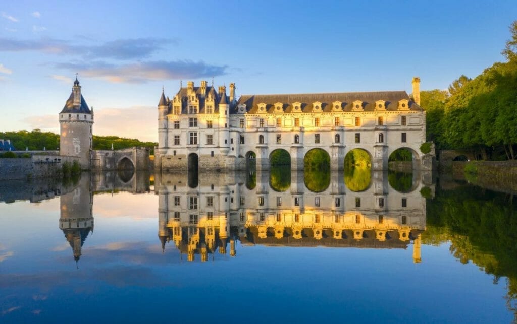 30 FAMOUS LANDMARKS IN FRANCE TO VISIT AT LEAST ONCE IN YOUR LIFETIME 32
