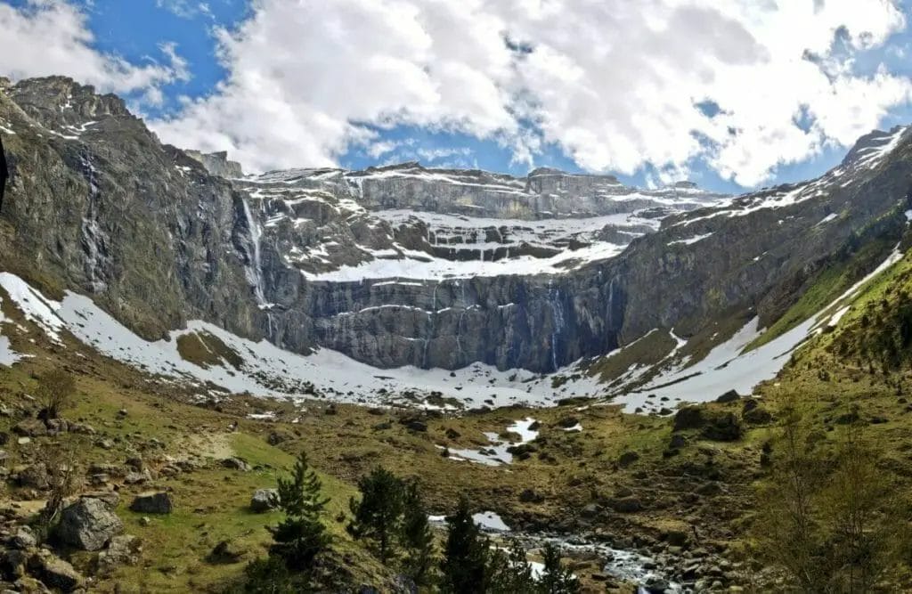 30 FAMOUS LANDMARKS IN FRANCE TO VISIT AT LEAST ONCE IN YOUR LIFETIME 9