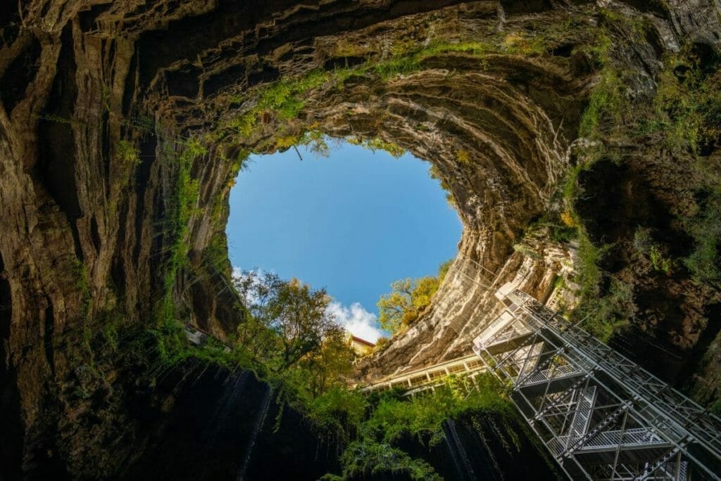 30 FAMOUS LANDMARKS IN FRANCE TO VISIT AT LEAST ONCE IN YOUR LIFETIME 16