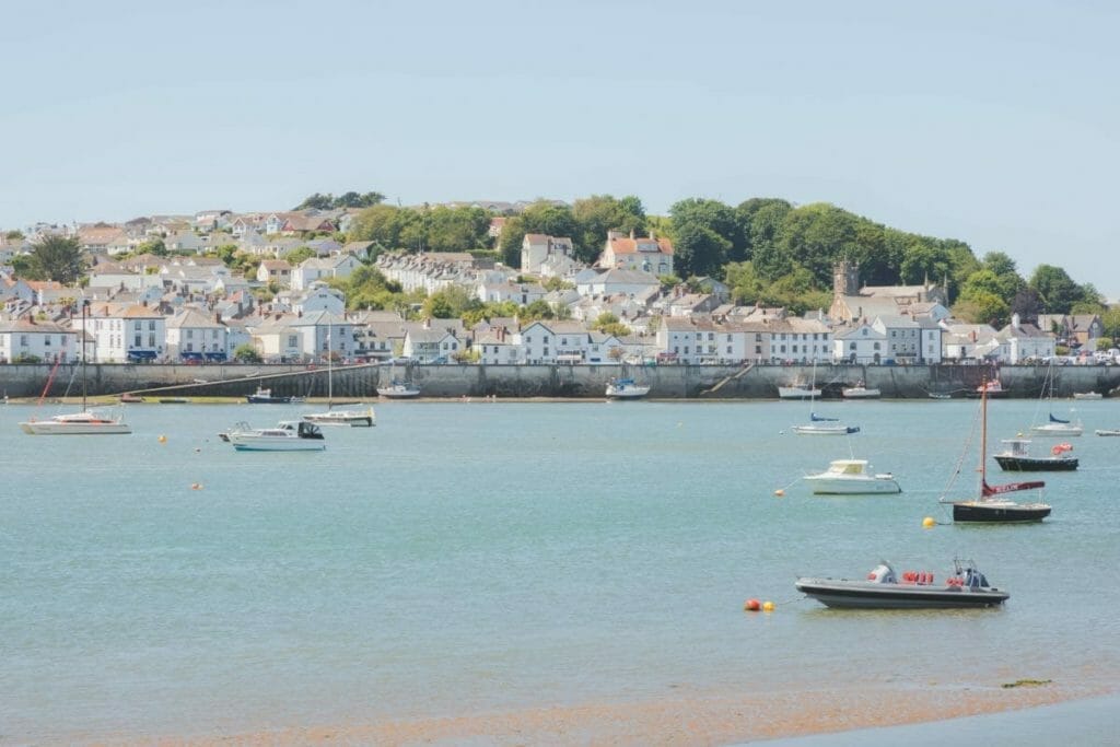 15 SEASIDE TOWNS IN DEVON, UK: WHERE TO GO ON HOLIDAY 7