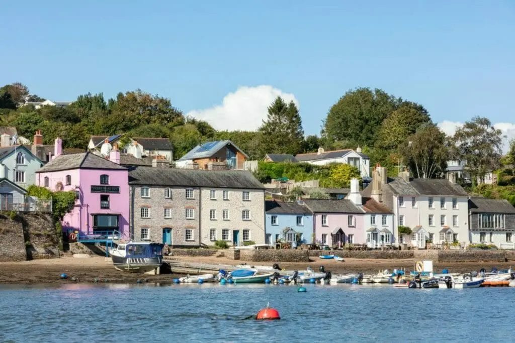 15 SEASIDE TOWNS IN DEVON, UK: WHERE TO GO ON HOLIDAY 13