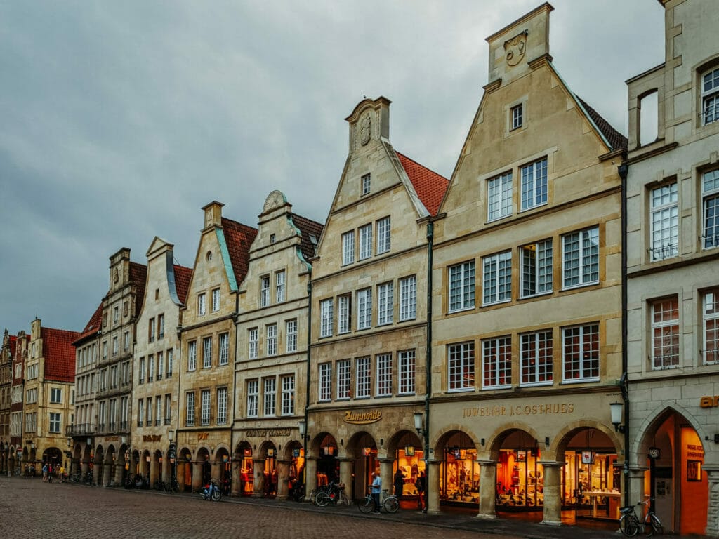 Blick auf die Giebelhäuser am Prinzipalmarkt in Münster - Münster Sehenswürdigkeiten