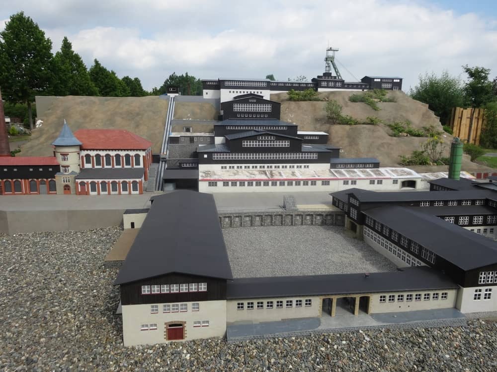 WERNIGERODE IM HARZ: DIE SCHÖNSTEN SEHENSWÜRDIGKEITEN UND AUSFLUGSZIELE 15 Das Erzbergwerk Rammelsberg im Miniaturenpark in Wernigerode - Wernigerode Sehenswürdigkeiten