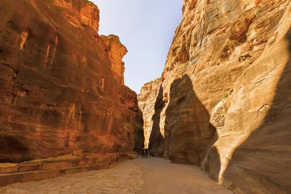 Al Siq Schlucht. Der Eingang zur Felsenstadt - Petra Jordanien