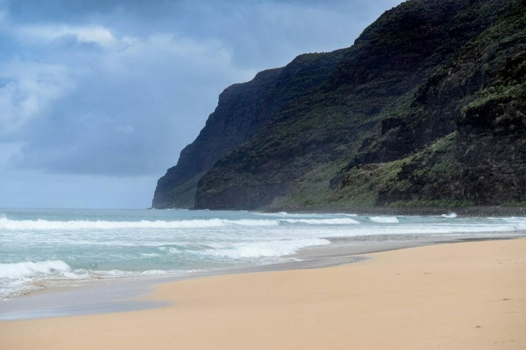 15 OF THE MOST BEAUTIFUL BEACHES IN HAWAII YOU CAN'T MISS! 7