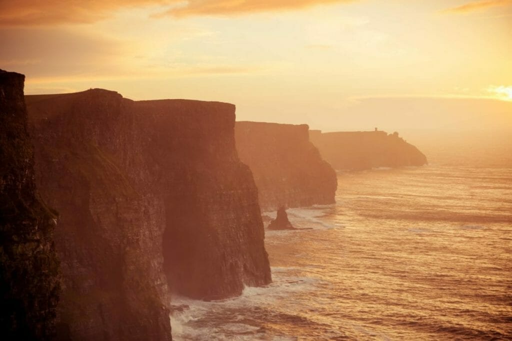 SEHENSWÜRDIGKEITEN IN IRLAND: HIGHLIGHTS & WUNDERBARE ORTE DIE DU UNBEDINGT SEHEN MUSST! 8 Cliffs of Moher - Irland Sehenswürdigkeiten