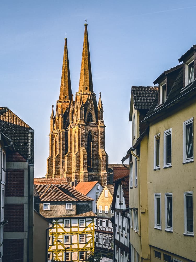 Die Kirchtürme der Elisabethkirche in Marburg - Marburg Sehenswürdigkeiten