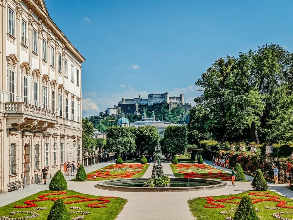 Schloss Mirabell und der Mirabellengarten - Salzburg Sehenswürdigkeiten