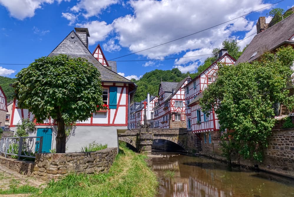 12 BEEINDRUCKENDE COCHEM SEHENSWÜRDIGKEITEN, DIE DU NICHT VERPASSEN SOLLTEST 15 Monreal - Cochem Sehenswürdigkeiten