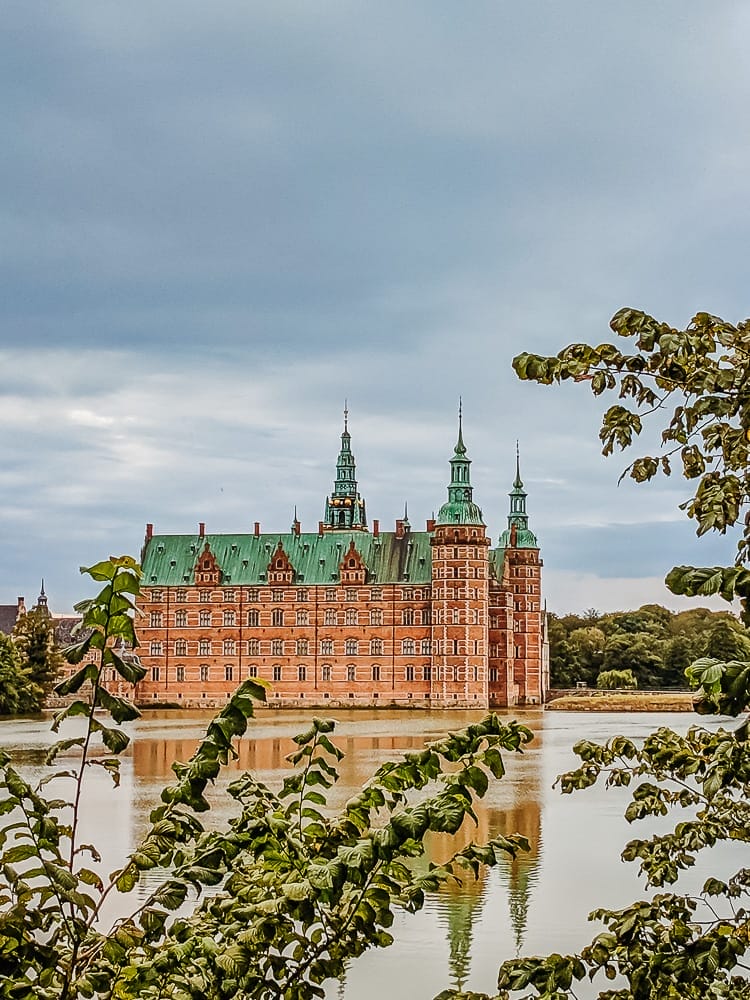 Das Schloss Frederiksborg in Hillerød - Dänemark Sehenswürdigkeiten