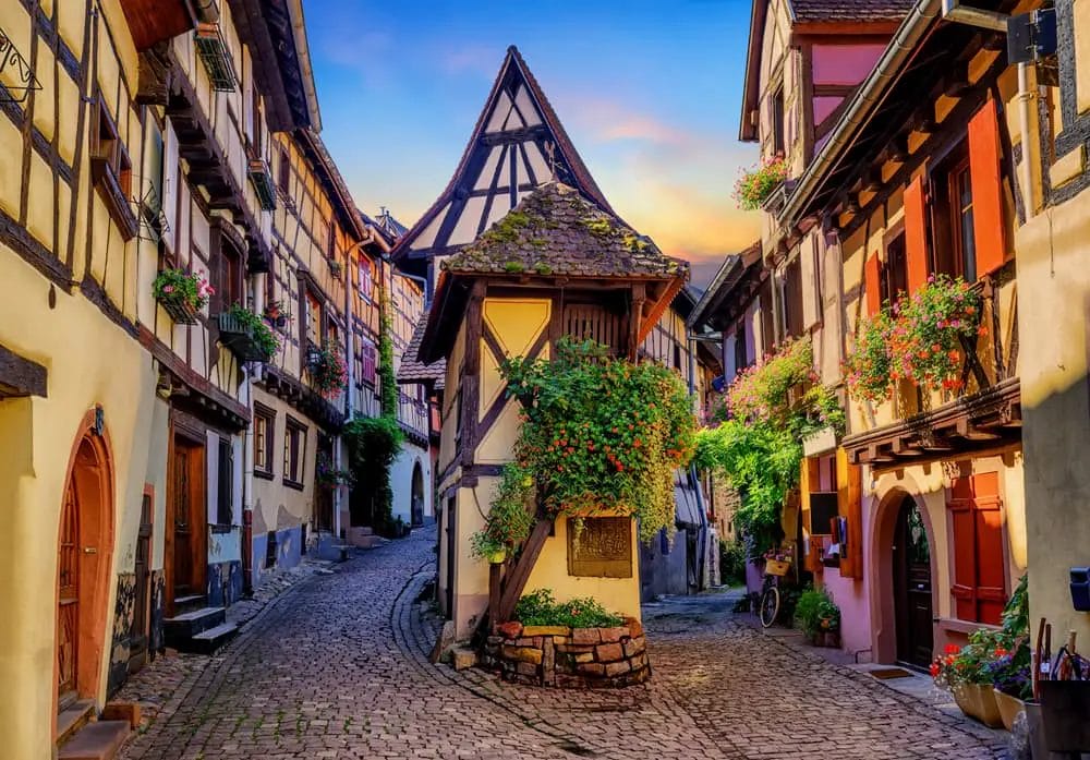 18 AUSSERGEWÖHNLICHE ELSASS SEHENSWÜRDIGKEITEN & AUSFLUGSZIELE 17 Eguisheim an der Weinstraße - Elsass Sehenswürdigkeiten
