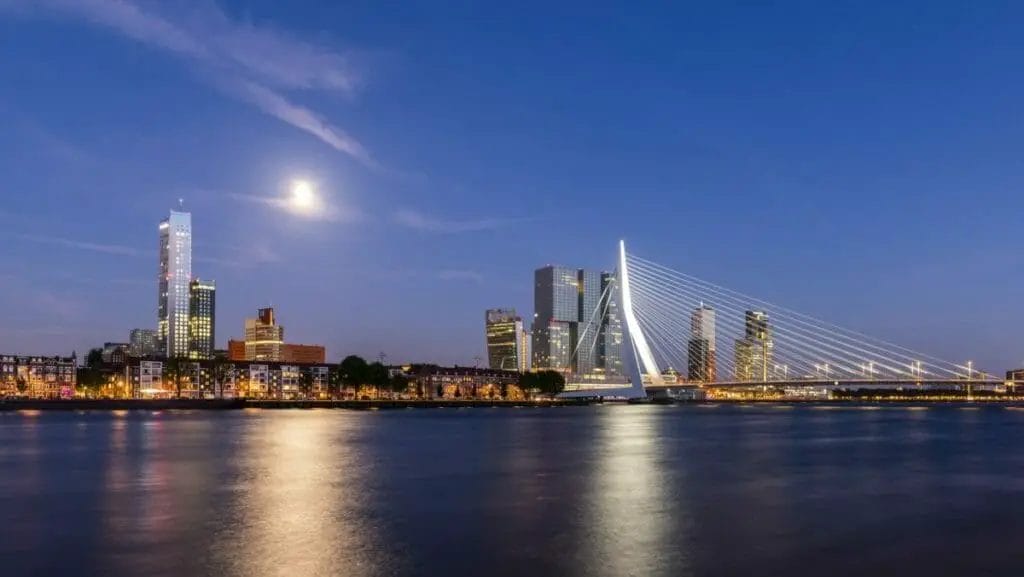 Skyline von Rotterdam - Niederlande Sehenswürdigkeiten