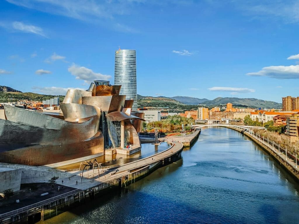 Das Guggenheimmuseum in Bilbao - Spanien Sehenswürdigkeiten
