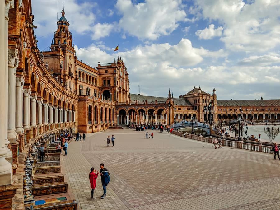 Plaza de Espana in Sevilla - Spanien Sehenswürdigkeiten