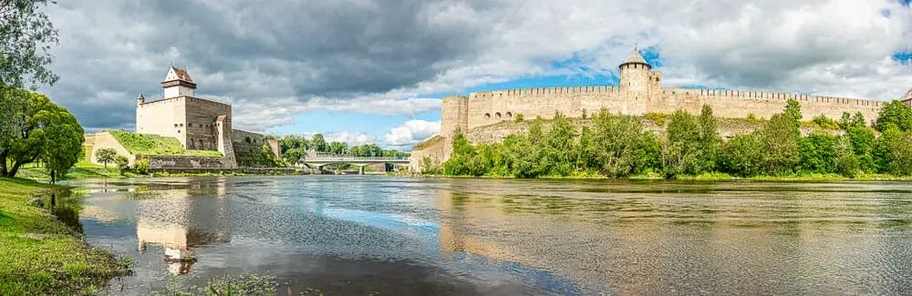 Burg Narva - Estland Sehenswürdigkeiten