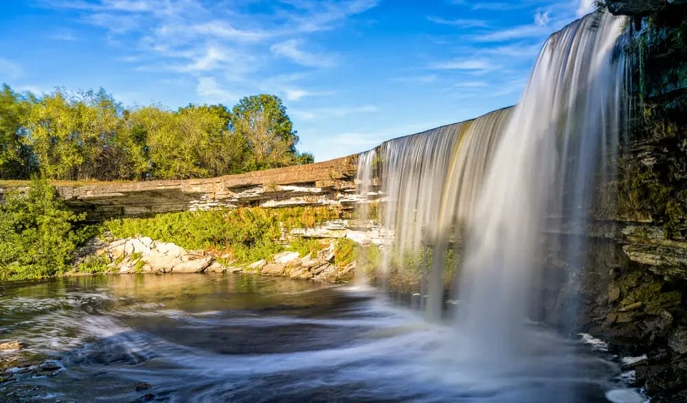 Jägala-Wasserfall - Estland Sehenswürdigkeiten
