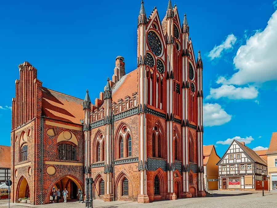 Das Rathaus der Hansestadt Tangermünde an der Elbe - Ausflugsziele in der Umgebung von Salzwedel