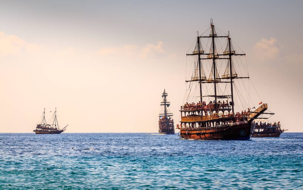 Touristenboote vor Alanya - Sehenswürdigkeiten Alanya